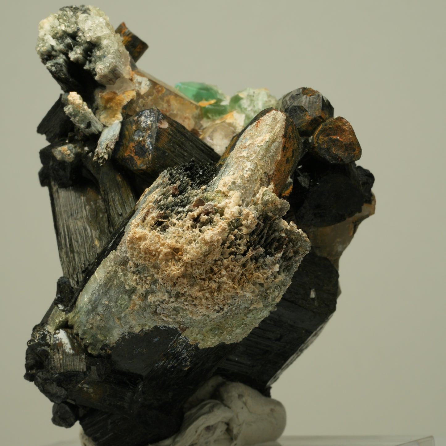 Phantom Fluorit, Schörl Turmalin, Hyalit, Rauchquarz Erongo, Namibia 83*65*56mm #13954