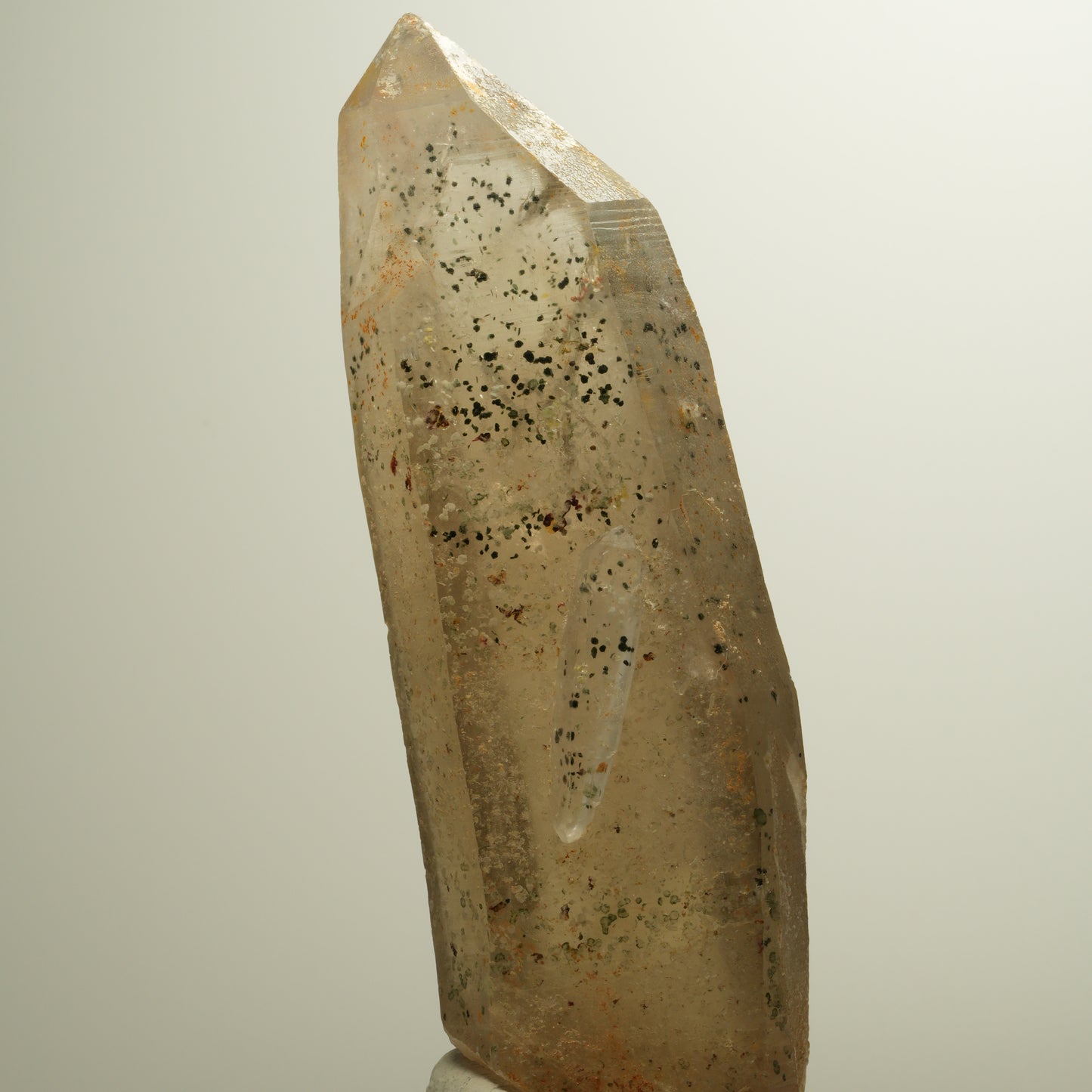 Skelett Rauchquarz mit Hyalit Opal, Schörl Turmalin Erongo, Namibia 116*40*33mm #13956