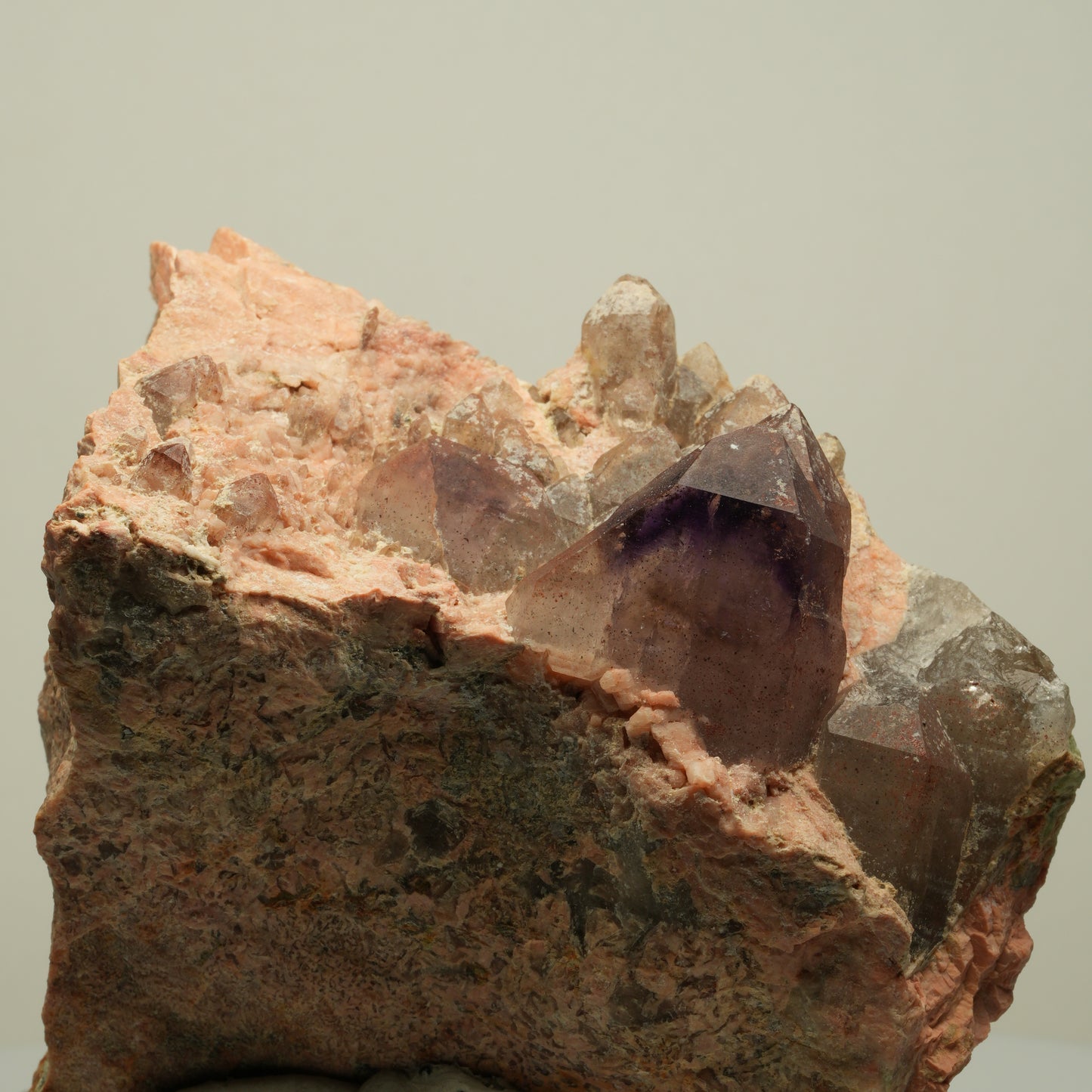 Skelett Phantom Amethyst Eisen Zepter auf Matrix Brandberg, Namibia 88*65*52mm #13962
