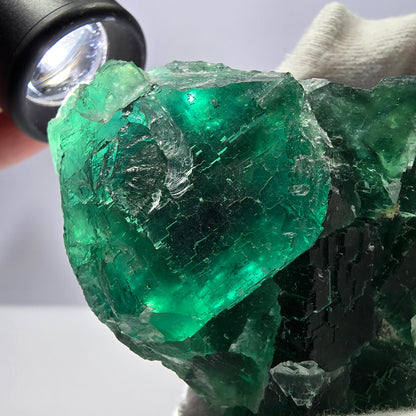 Rare spécimen de cube de fluorite fantôme, parqueté vert Okorusu, Namibie, 79 x 72 x 36 mm 