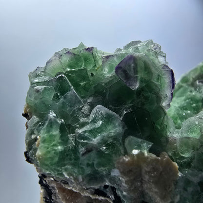 Cube de fluorite fantôme zonal, spécimen de muscovite, Erongo, Namibie, 63 x 50 x 43 mm 