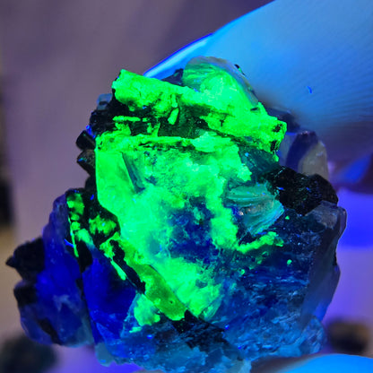 Lot de 16 fluorites fantômes, hyalites, tourmalines Schörl, muscovites, Erongo, Namibie