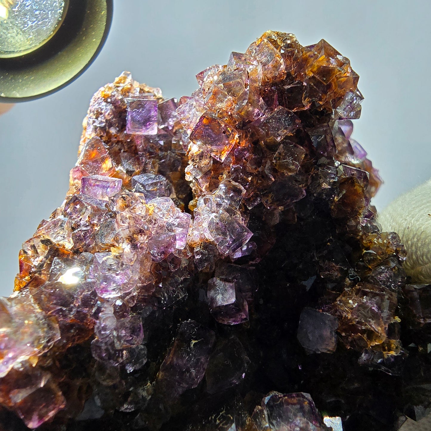 Grand spécimen de cube de fluorite fantôme, vert, jaune, violet, Okorusu, Namibie, 110 x 66 x 50 mm 