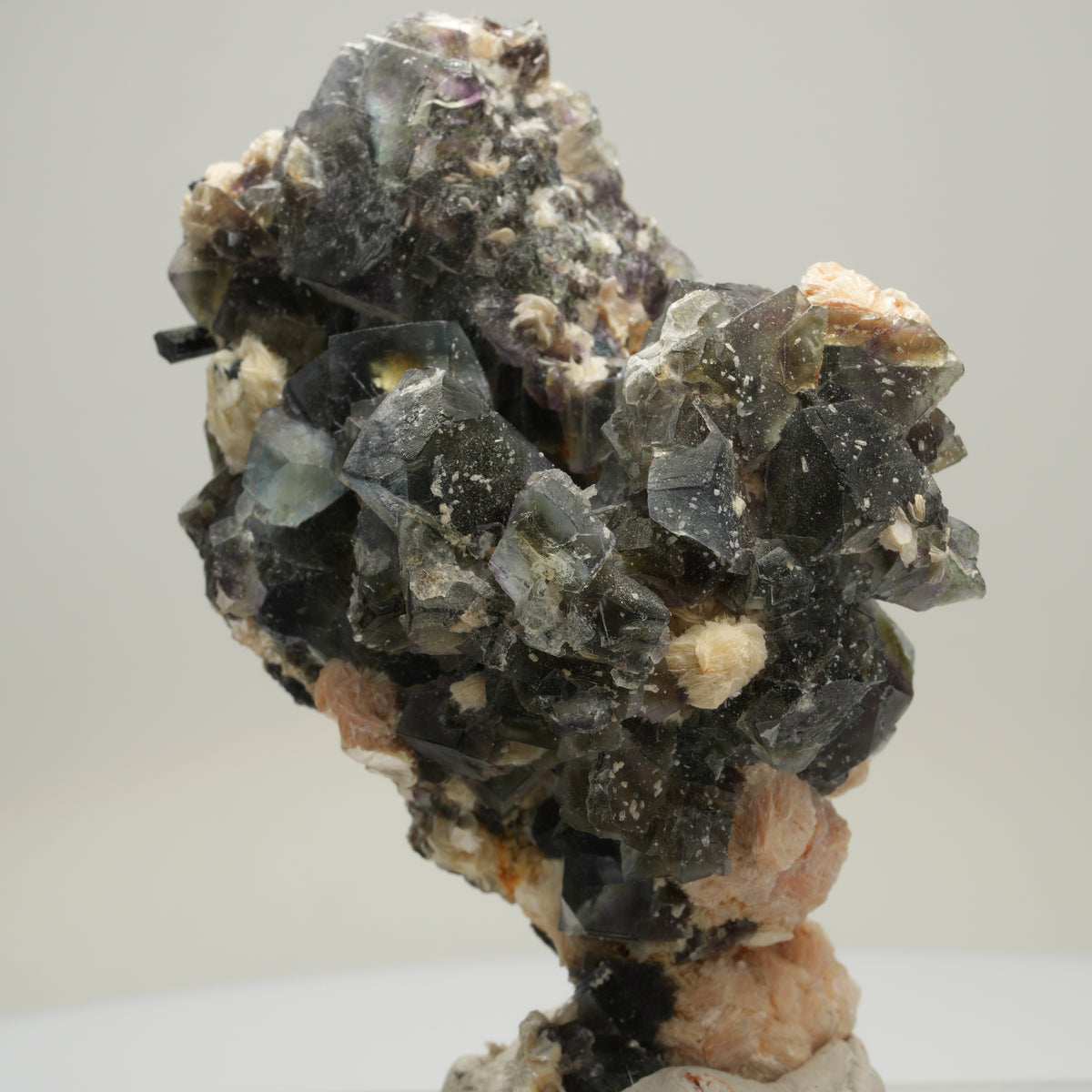 Bunte Phantom Fluorit, Schörl Turmalin, Hyalit Opal, Muskovit Erongo, Namibia 75*45*37mm #14005
