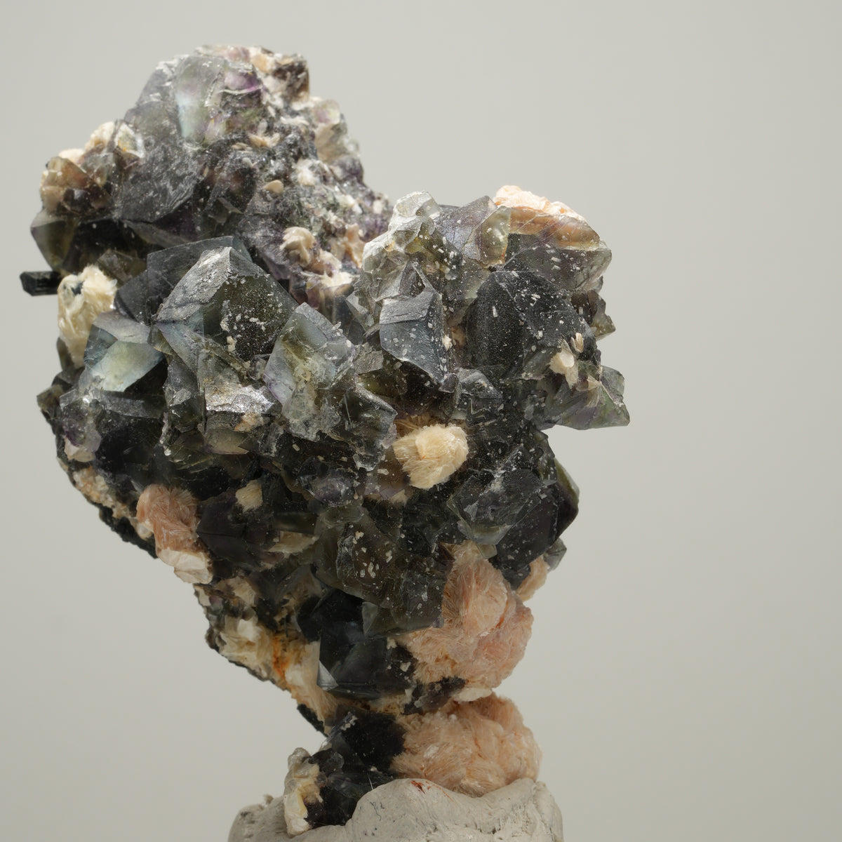 Bunte Phantom Fluorit, Schörl Turmalin, Hyalit Opal, Muskovit Erongo, Namibia 75*45*37mm #14005