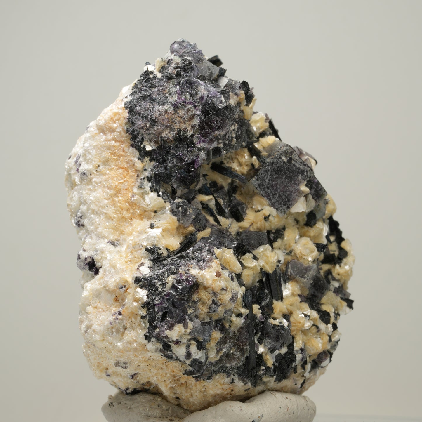 Bunte Phantom Fluorit Würfel, Schörl Turmalin, Muskovit Erongo, Namibia 68*55*38mm #14007