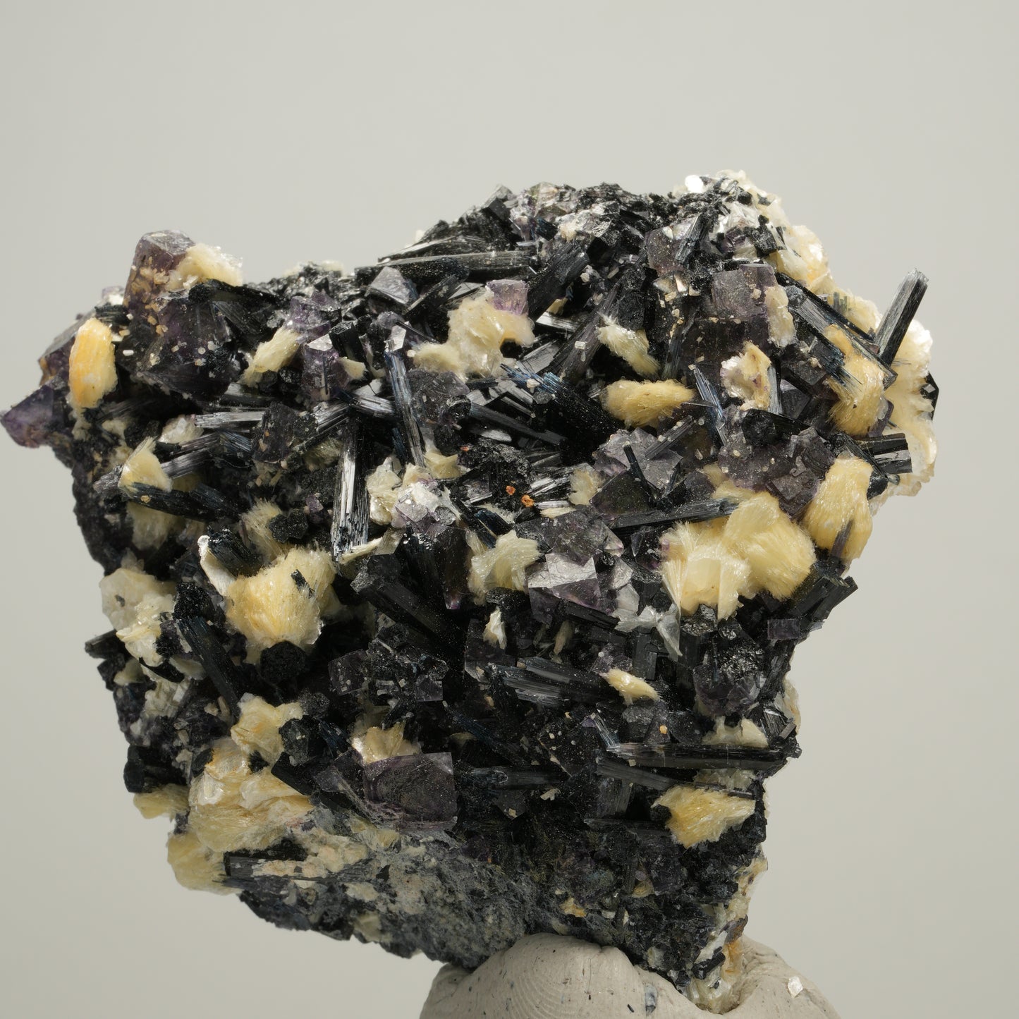 Bunte Phantom Fluorit, Schörl Turmalin, Muskovit, Rauchquarz Erongo, Namibia 61*60*31mm #14011