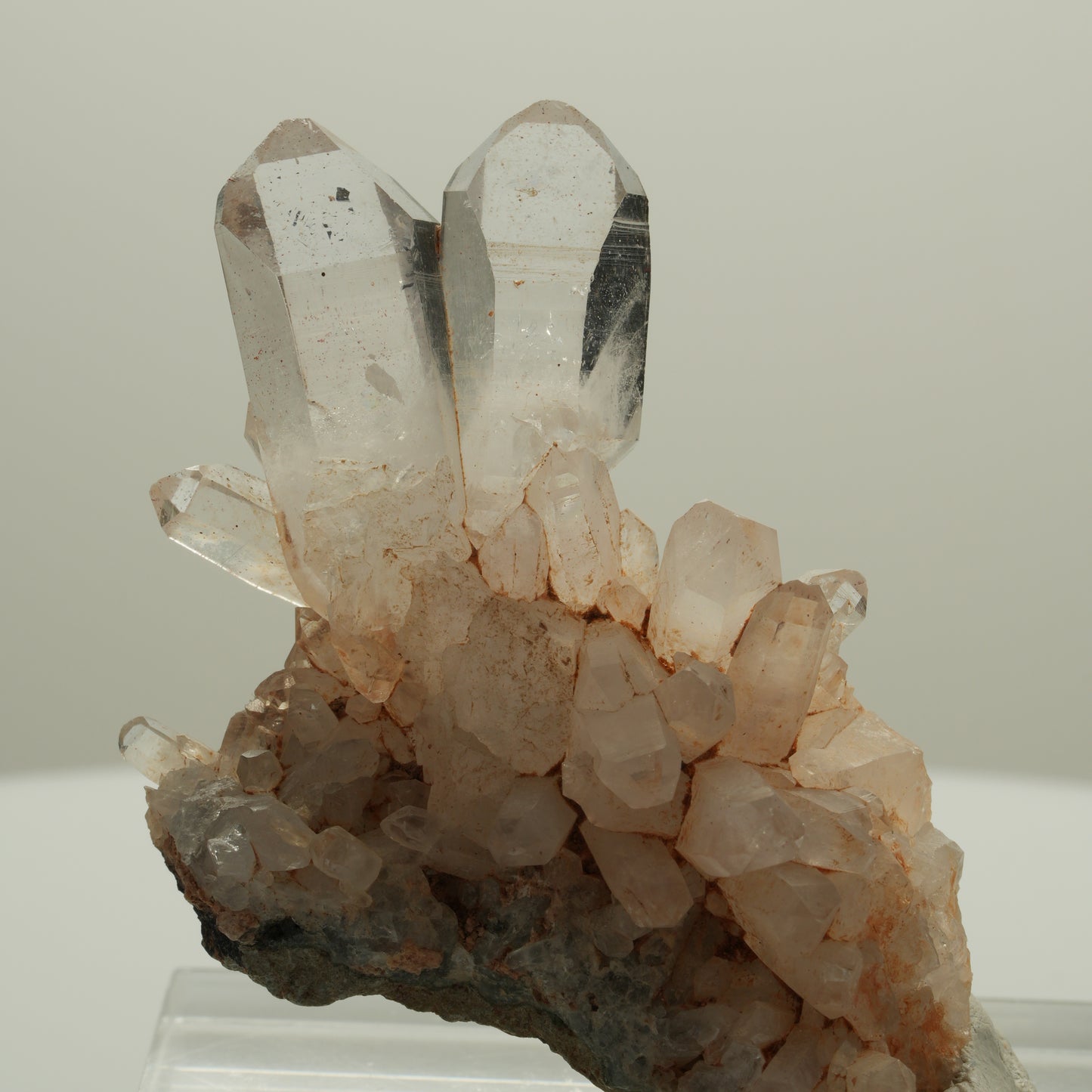 Seltene Phantom Rauchquarz Skelett Zepter auf Matrix Goboboseb, Namibia 58*37*21mm #14077