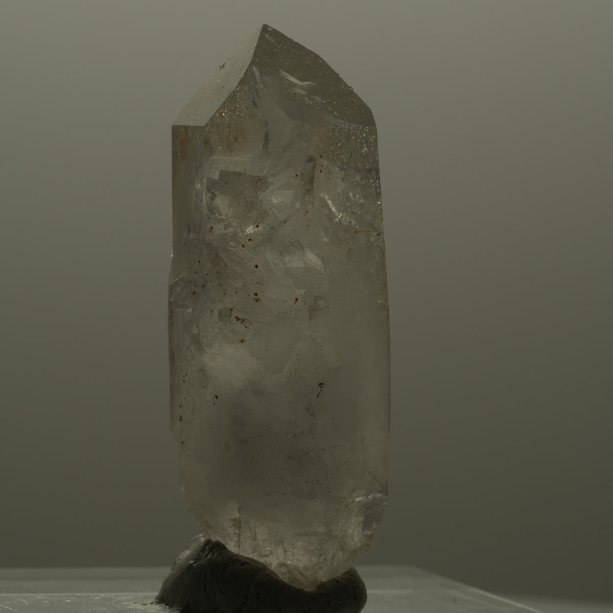 Glitzernde Rauchquarz Spitze mit Analcim Streep Mine, Goboboseb, Namibia 24*10*7mm #14097
