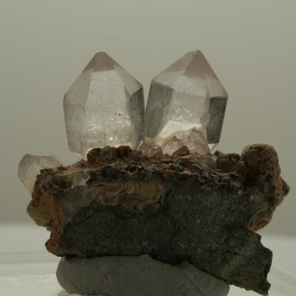 Klare Skelett Phantom Amethyst Zepter auf Matrix Goboboseb, Namibia 39*29*27mm #14114