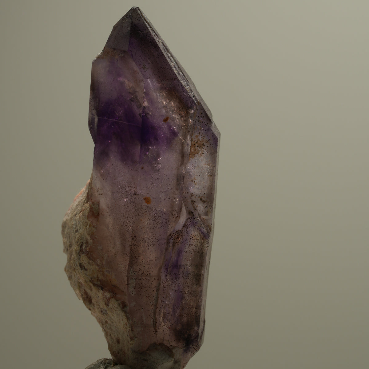 Skelett Phantom Amethyst Eisen Zepter auf Matrix Brandberg, Namibia 50*28*15mm #14117