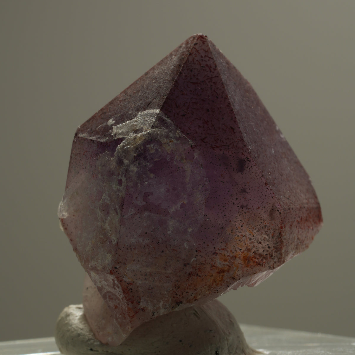 Seltene Phantom Skelett Amethyst mit Eisen Spitze Brandberg, Namibia 34*27*27mm #14118