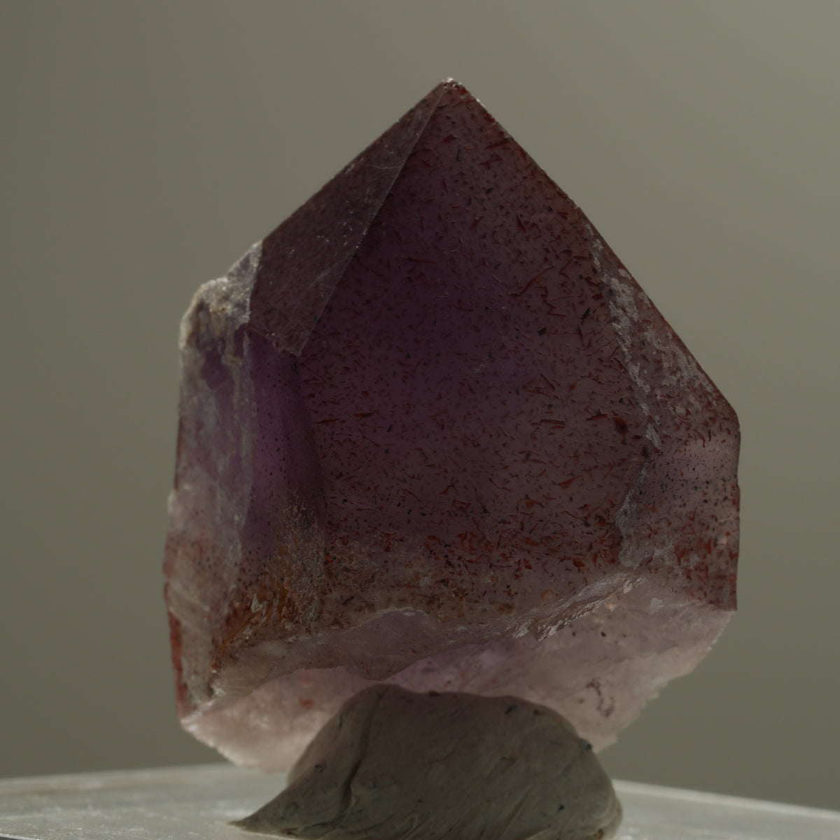 Seltene Phantom Skelett Amethyst mit Eisen Spitze Brandberg, Namibia 34*27*27mm #14118