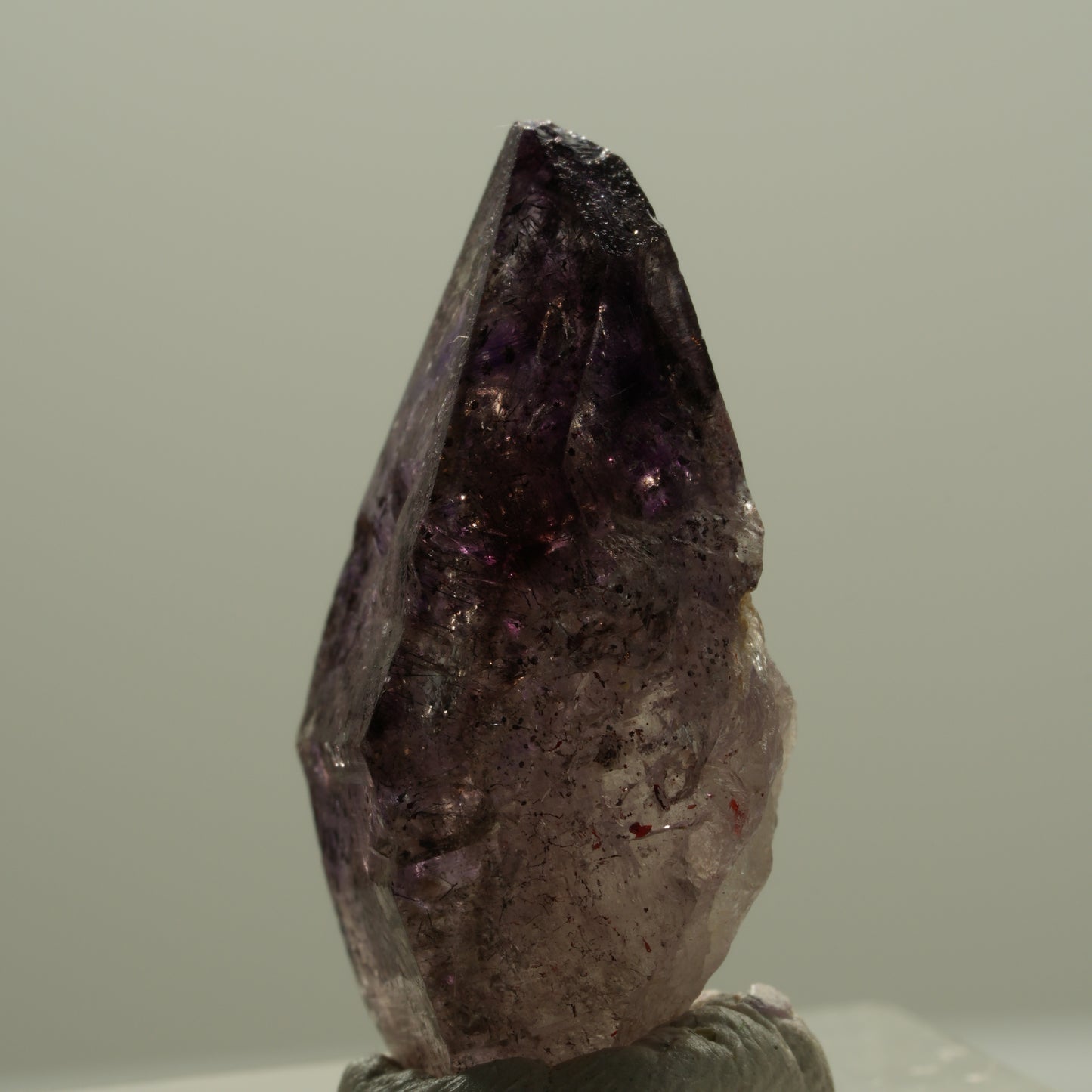Seltene Phantom Skelett Amethyst Zepter mit Eisen Spitze Brandberg, Namibia 26*15*11mm #14120