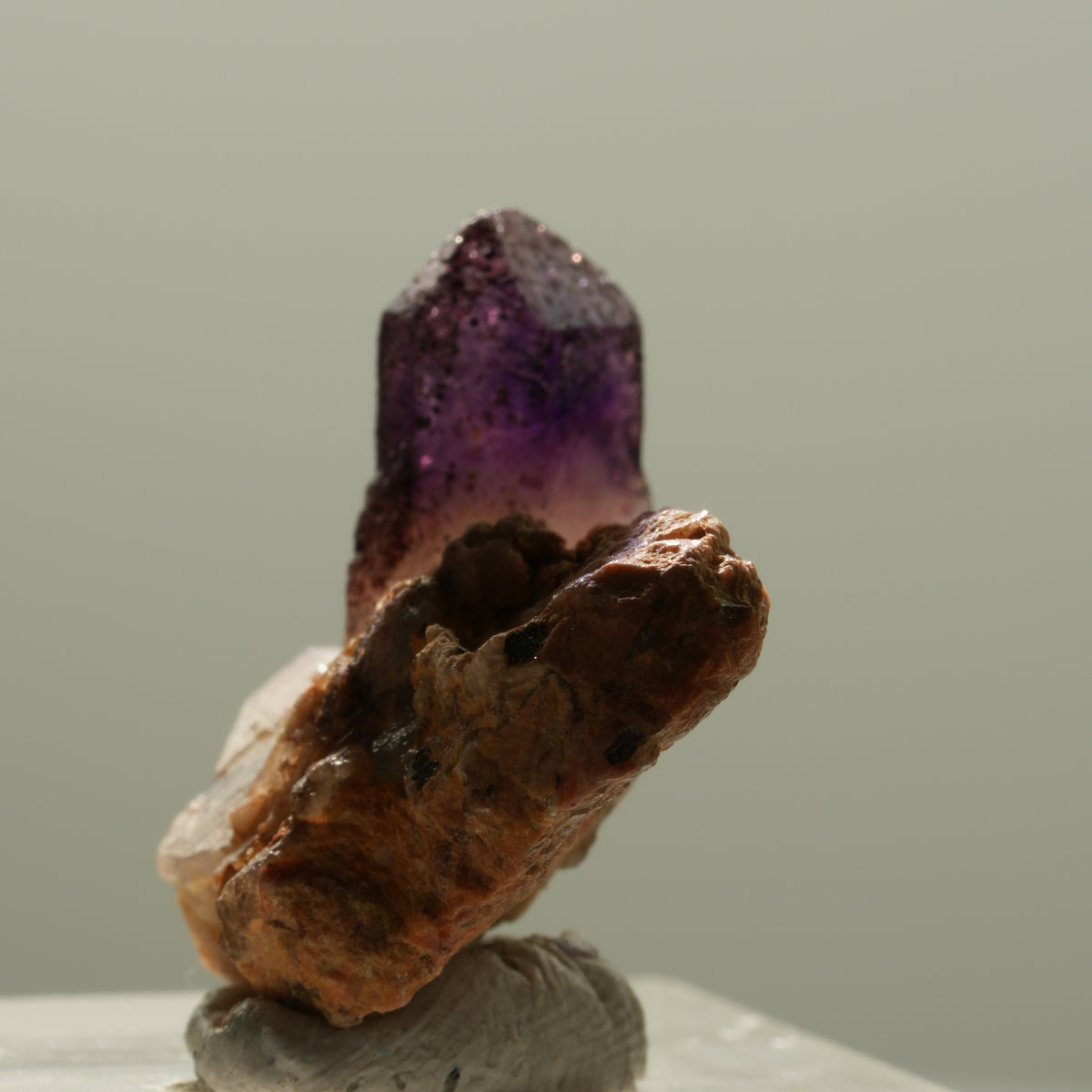 Skelett Phantom Amethyst Eisen Zepter auf Matrix Brandberg, Namibia 26*25*12mm #14121