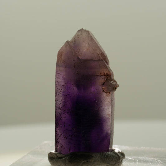 Seltene Phantom Skelett Amethyst mit Eisen Spitze Brandberg, Namibia 24*14*9mm #14129