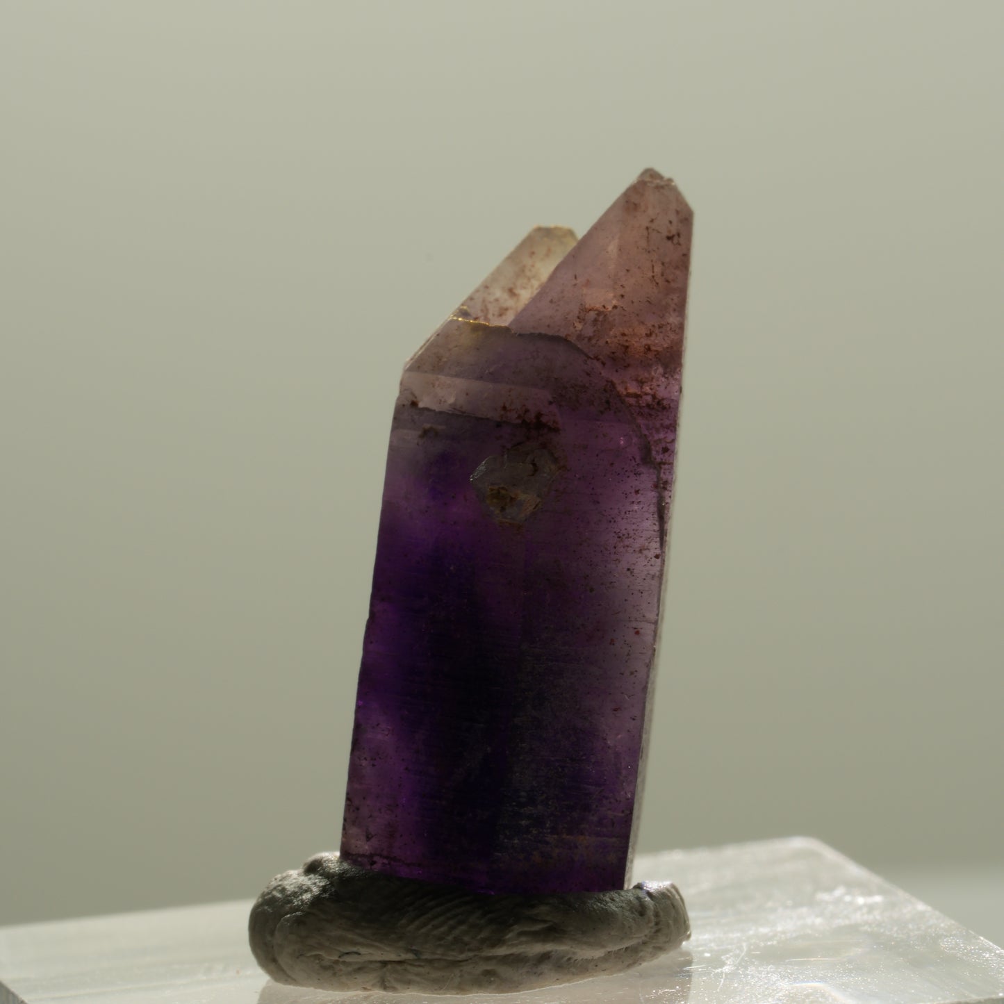Seltene Phantom Skelett Amethyst mit Eisen Spitze Brandberg, Namibia 24*14*9mm #14129