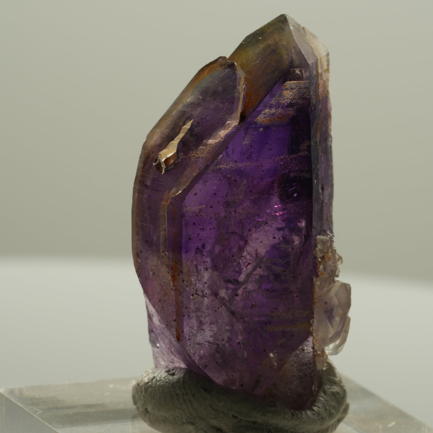 Seltene Phantom Skelett Amethyst mit Eisen Spitze Brandberg, Namibia 33*17*10mm #14134