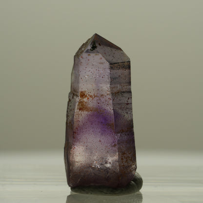 Seltene Phantom Skelett Amethyst mit Eisen Spitze Brandberg, Namibia 20*9*5mm #14146