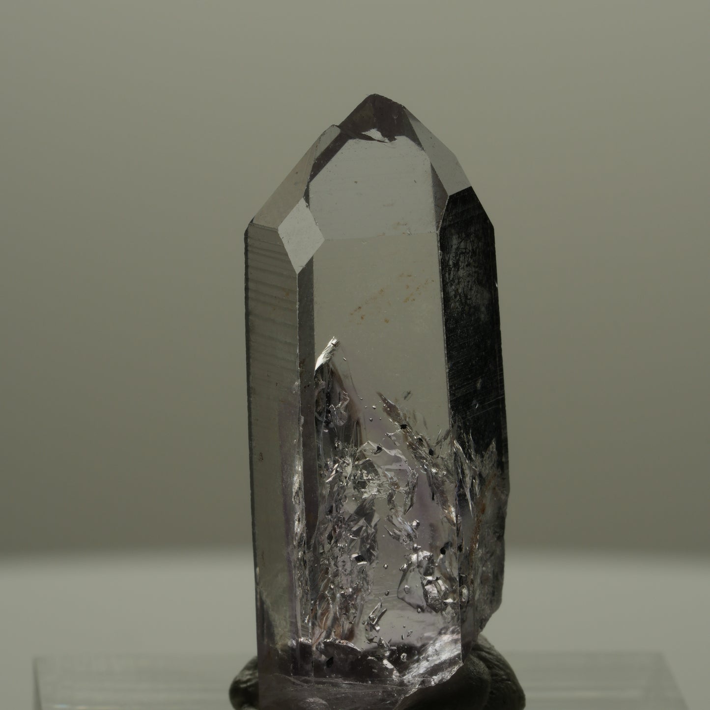 Klare Lemurian Phantom Amethyst Spitze Streep Mine, Goboboseb, Namibia 29*11*9mm #14149