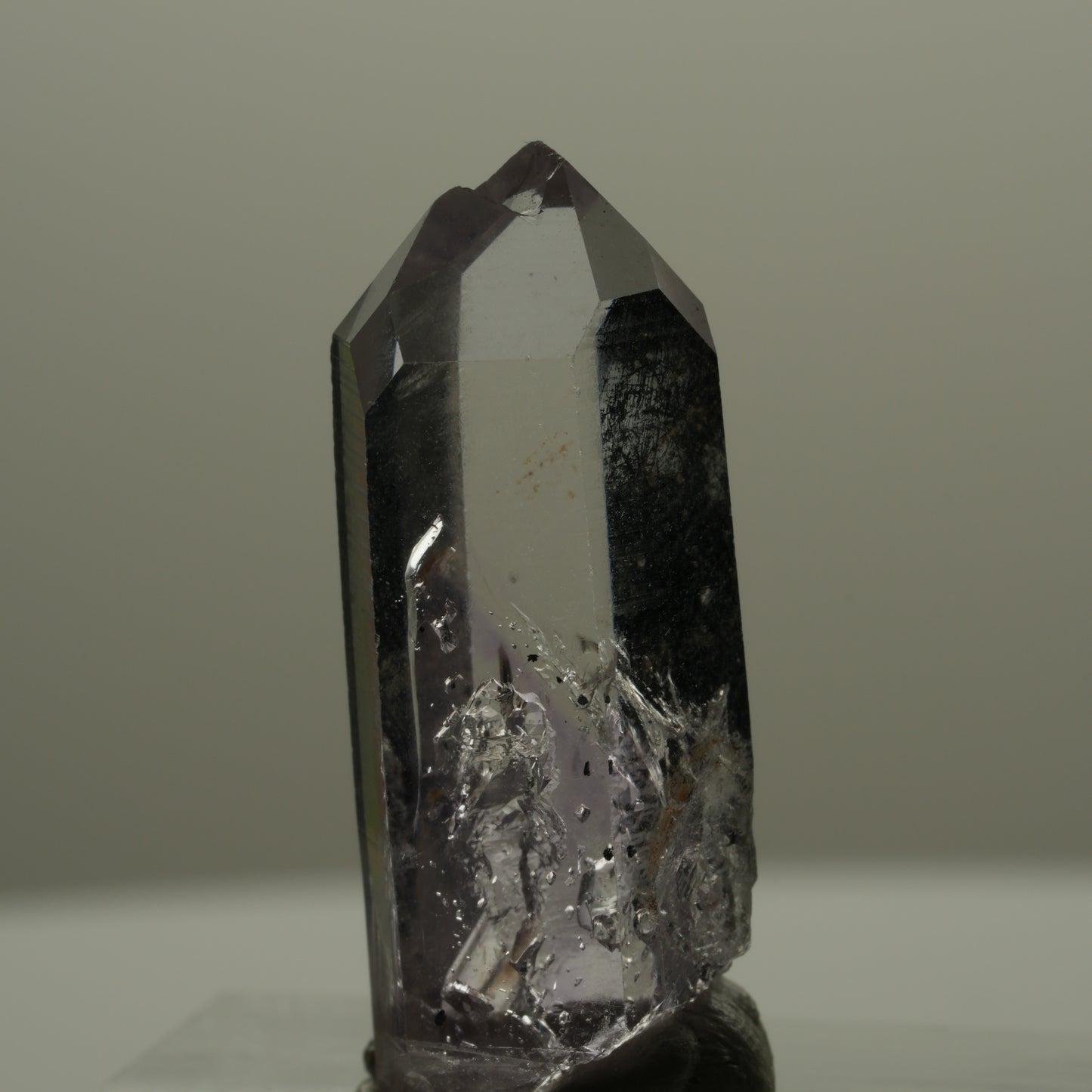 Klare Lemurian Phantom Amethyst Spitze Streep Mine, Goboboseb, Namibia 29*11*9mm #14149