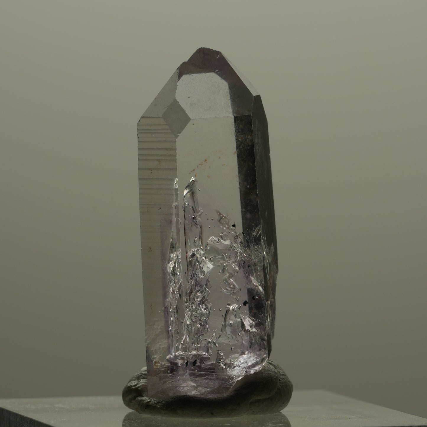 Klare Lemurian Phantom Amethyst Spitze Streep Mine, Goboboseb, Namibia 29*11*9mm #14149