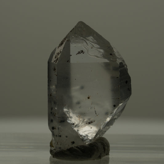 Phantom Skelett Rauchquarz mit Hämatit Streep Mine Goboboseb Namibia 19*12*8mm #14171