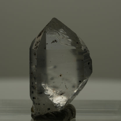 Phantom Skelett Rauchquarz mit Hämatit Streep Mine Goboboseb Namibia 19*12*8mm #14171