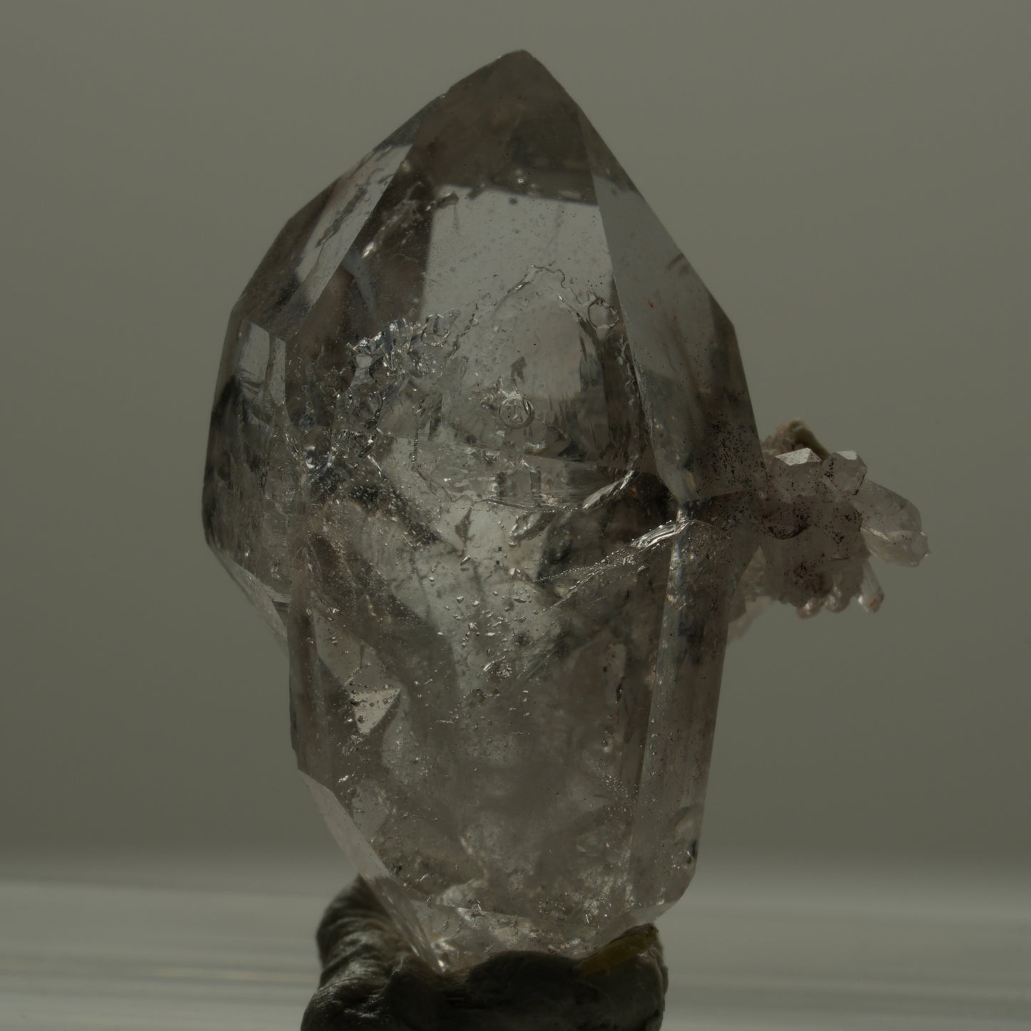 Skelett Phantom Rauchquarz Doppelender Gruppe Goboboseb, Namibia 21*16*10mm #14172