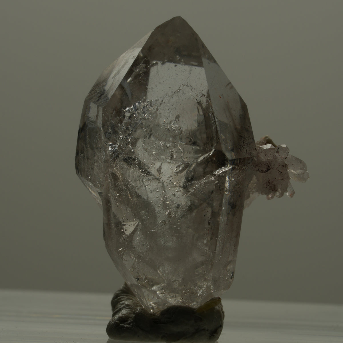 Skelett Phantom Rauchquarz Doppelender Gruppe Goboboseb, Namibia 21*16*10mm #14172
