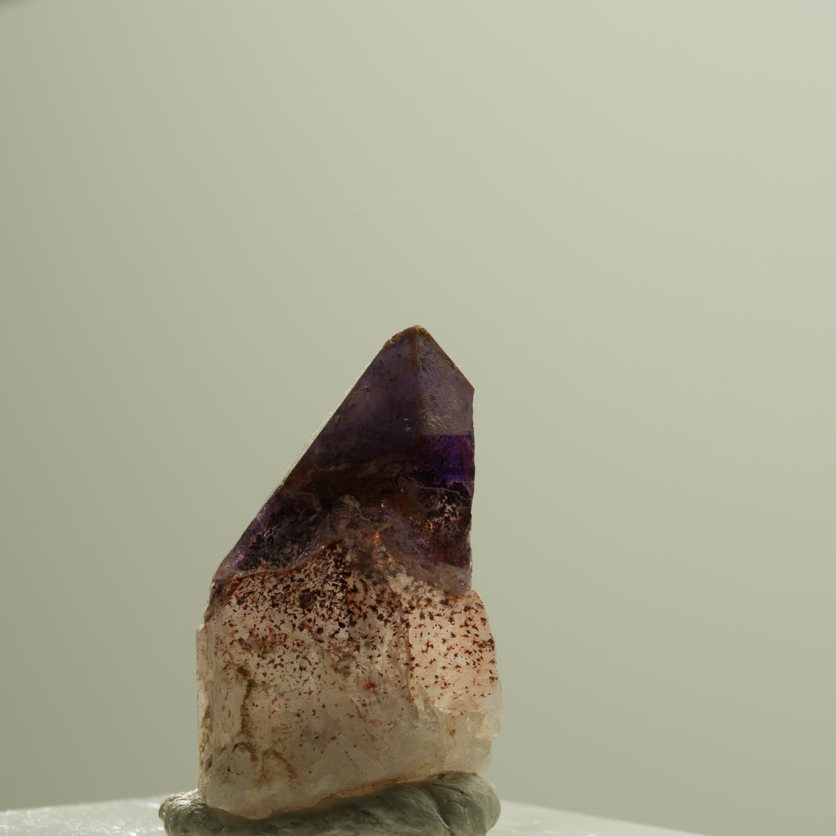 Seltene Phantom Amethyst Zepter mit Eisen Spitze Brandberg, Namibia 20*15*9mm #14184