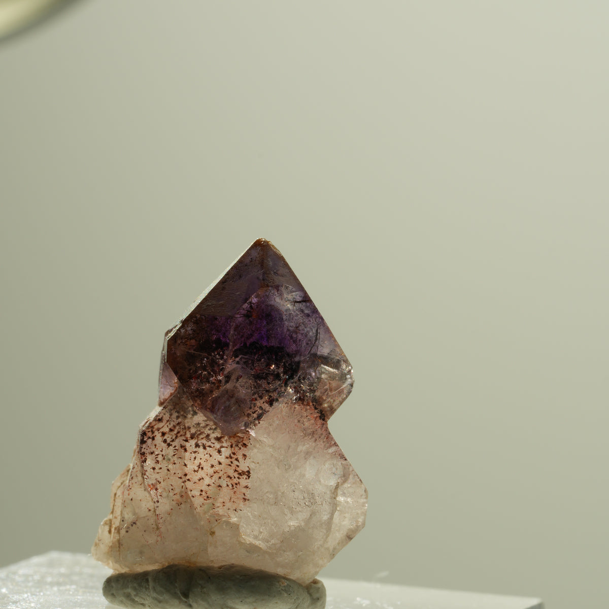 Seltene Phantom Amethyst Zepter mit Eisen Spitze Brandberg, Namibia 20*15*9mm #14184
