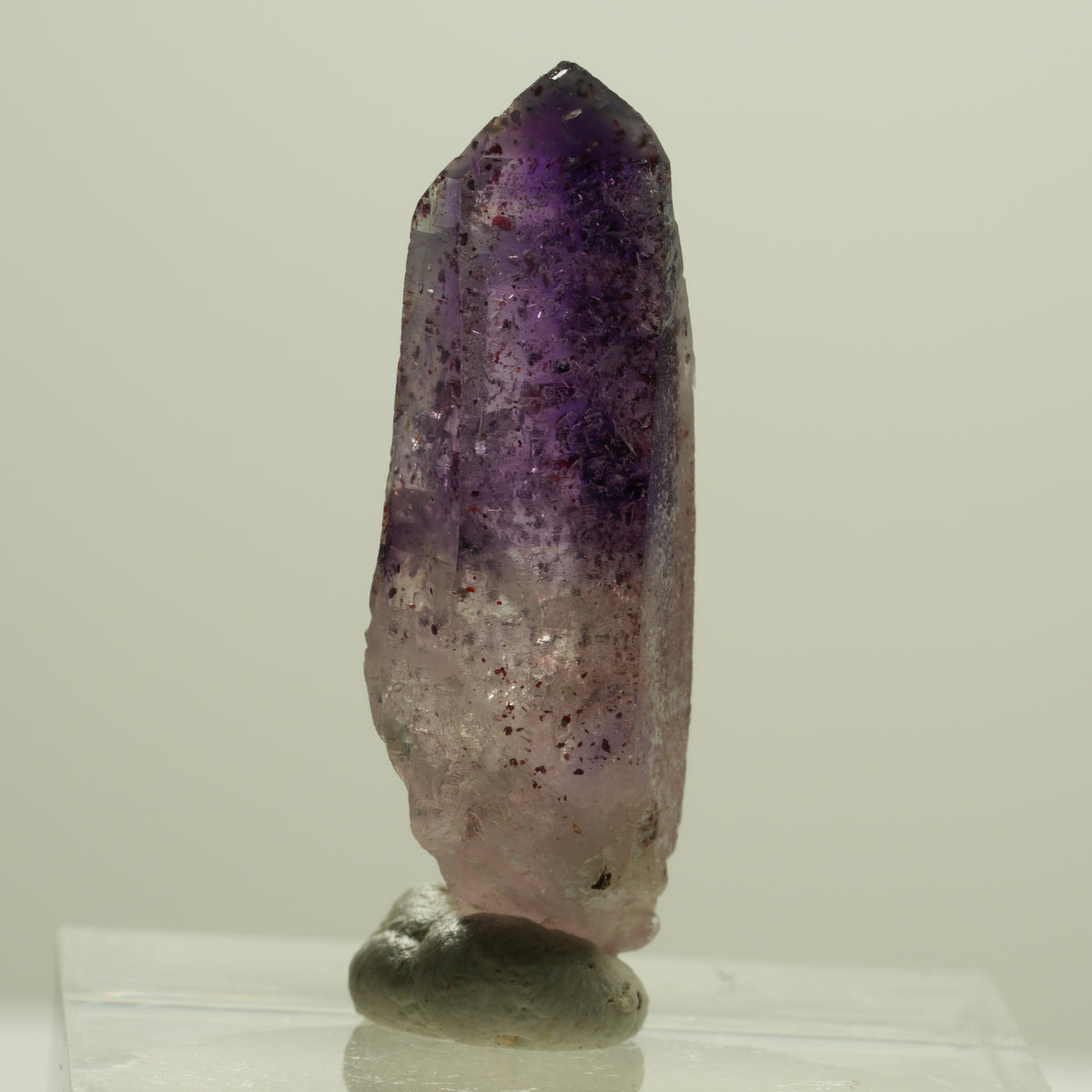Seltene Phantom Skelett Amethyst mit Eisen Spitze Brandberg, Namibia 30*11*8mm #14186