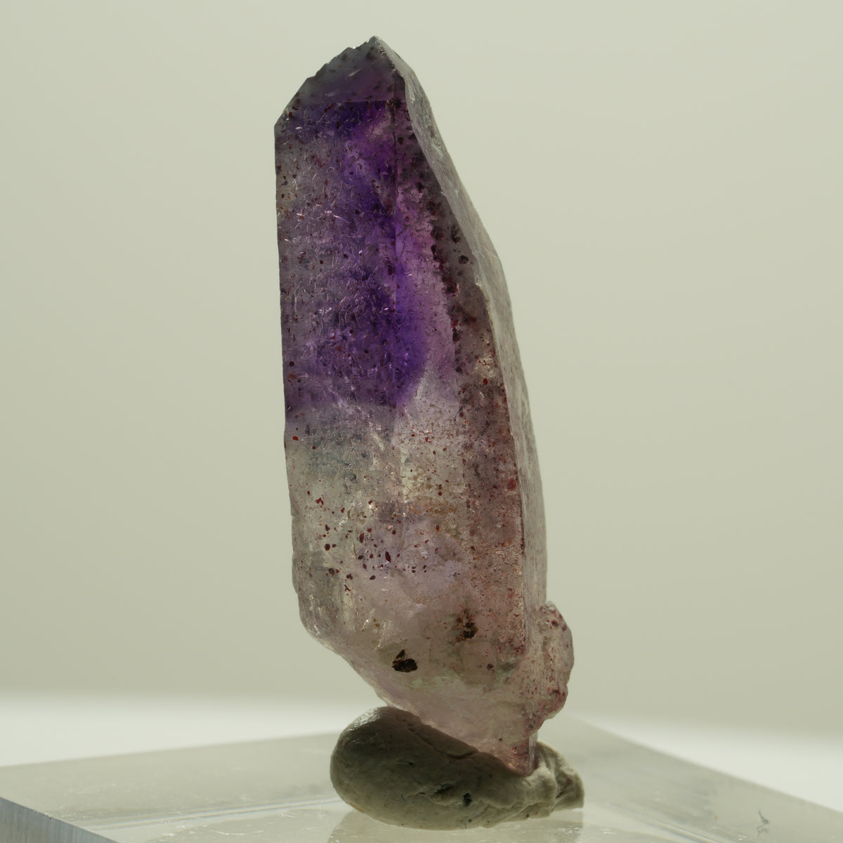 Seltene Phantom Skelett Amethyst mit Eisen Spitze Brandberg, Namibia 30*11*8mm #14186