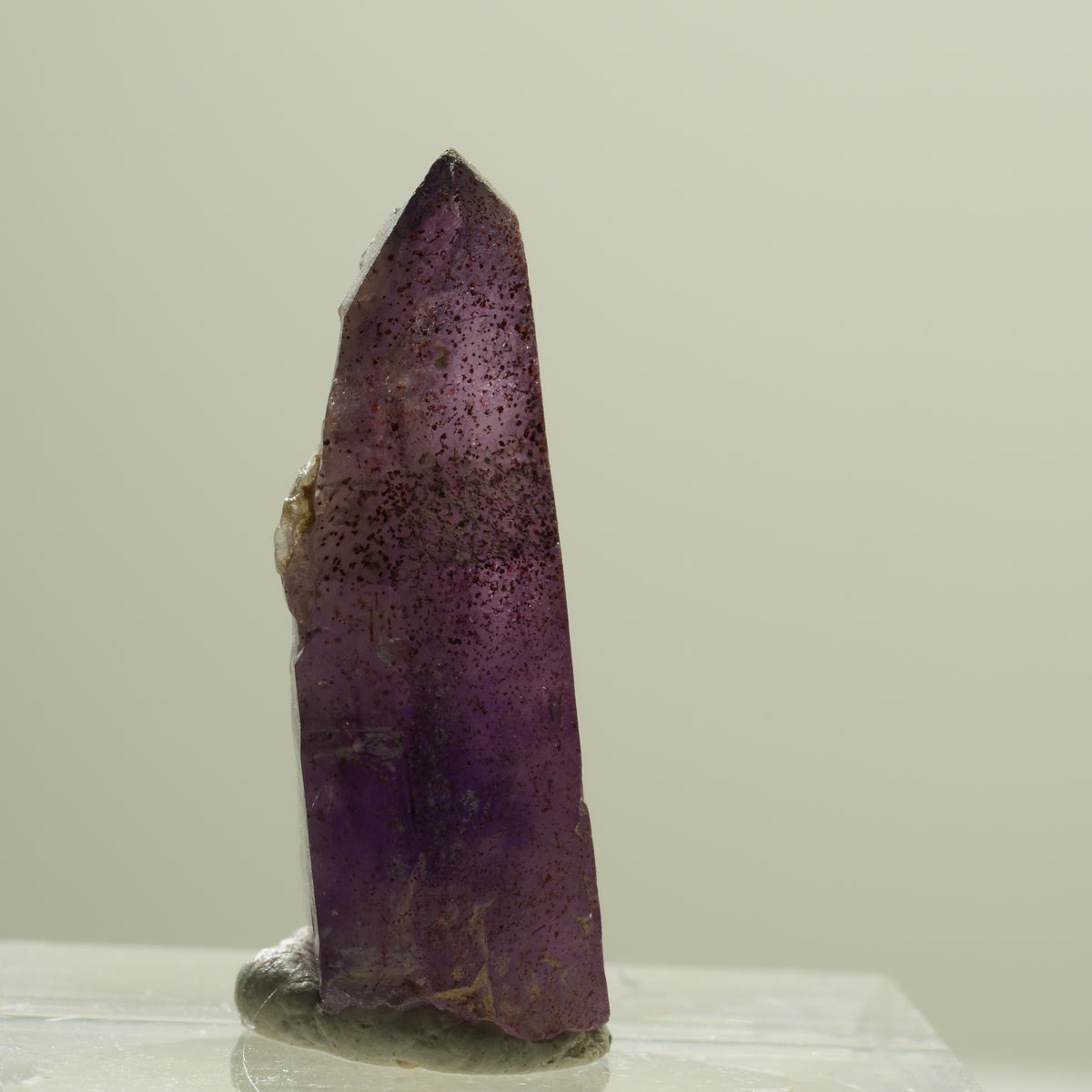 Seltene Phantom Skelett Amethyst mit Eisen Spitze Brandberg, Namibia 27*14*9mm #14187