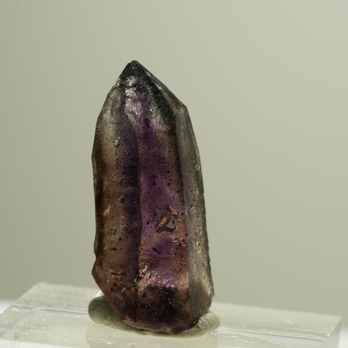 Seltene Phantom Skelett Amethyst mit Eisen Spitze Brandberg, Namibia 25*13*9mm #14192