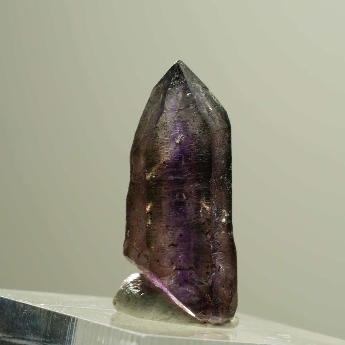Seltene Phantom Skelett Amethyst mit Eisen Spitze Brandberg, Namibia 25*13*9mm #14192