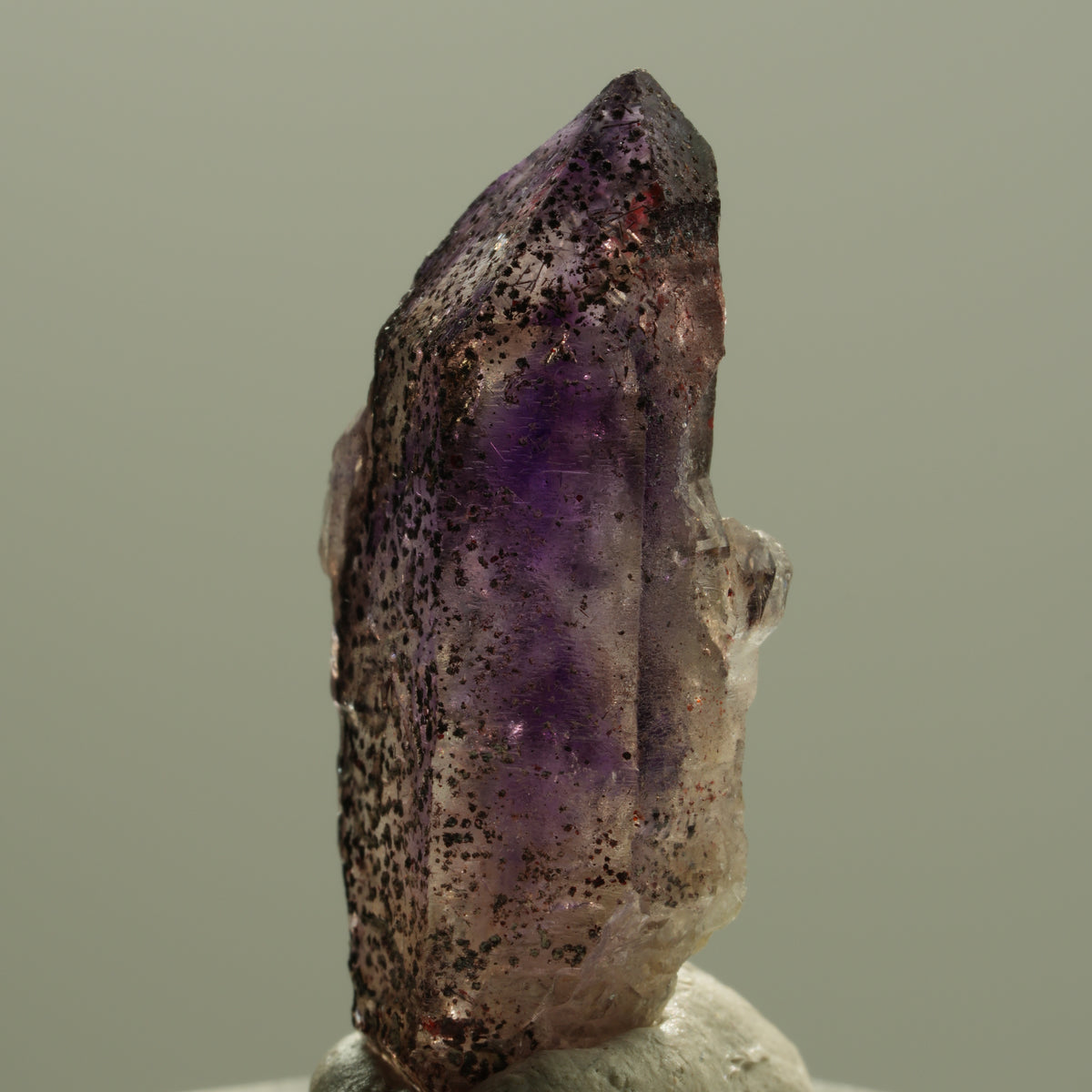 Enhydro Skelett Phantom Amethyst mit Hämatit, 1x Blase Brandberg, Namibia 31*16*10mm #14195