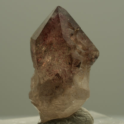 Seltene Phantom Amethyst Zepter mit Eisen Spitze Brandberg, Namibia 26*15*14mm #14198