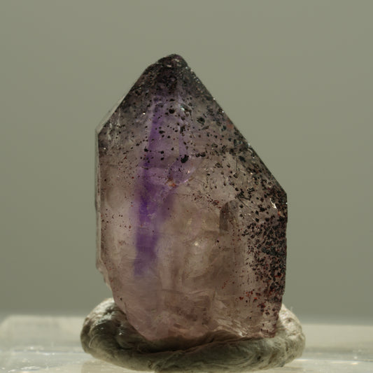 Seltene Phantom Skelett Amethyst mit Eisen Spitze Brandberg, Namibia 22*14*10mm #14199