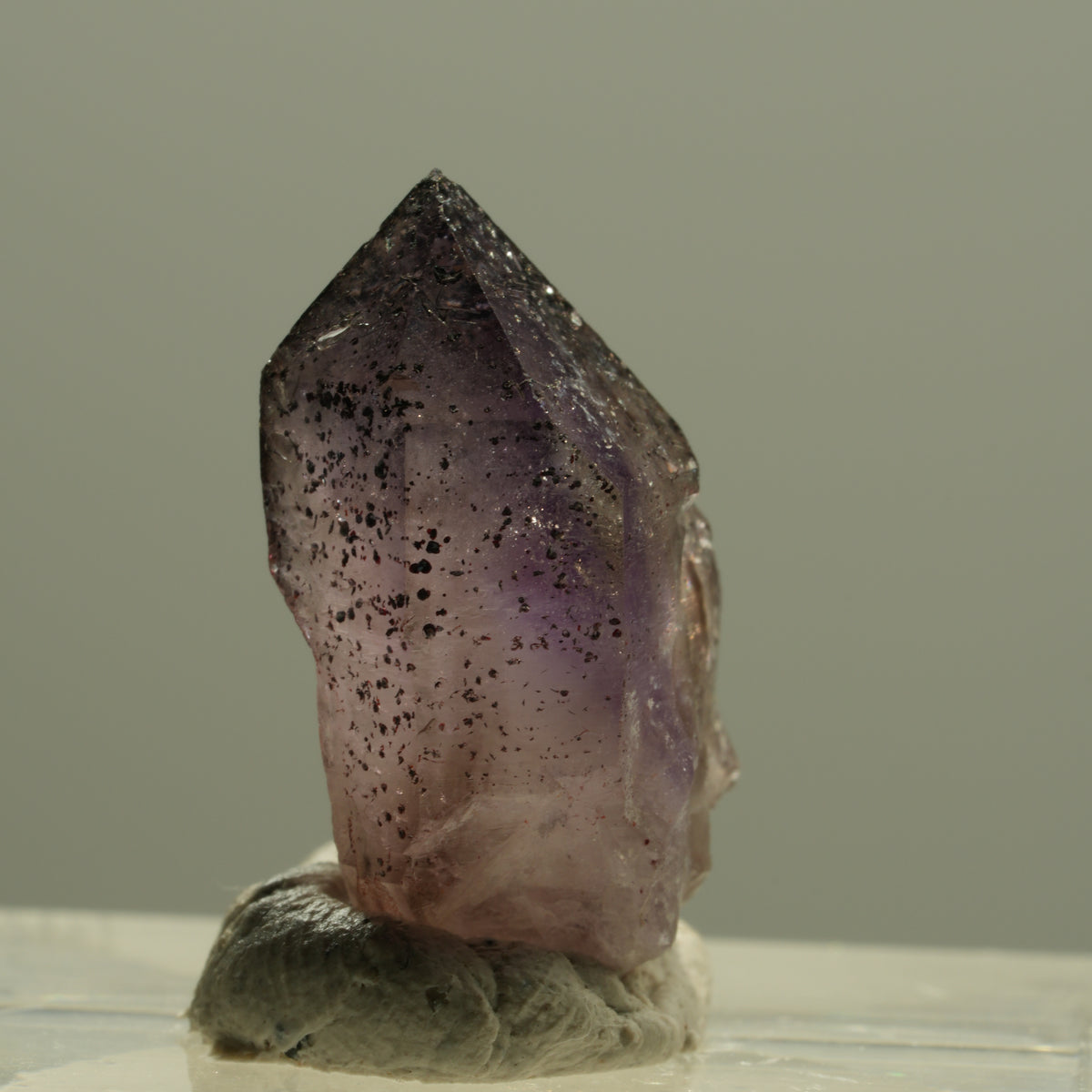 Seltene Phantom Skelett Amethyst mit Eisen Spitze Brandberg, Namibia 22*14*10mm #14199
