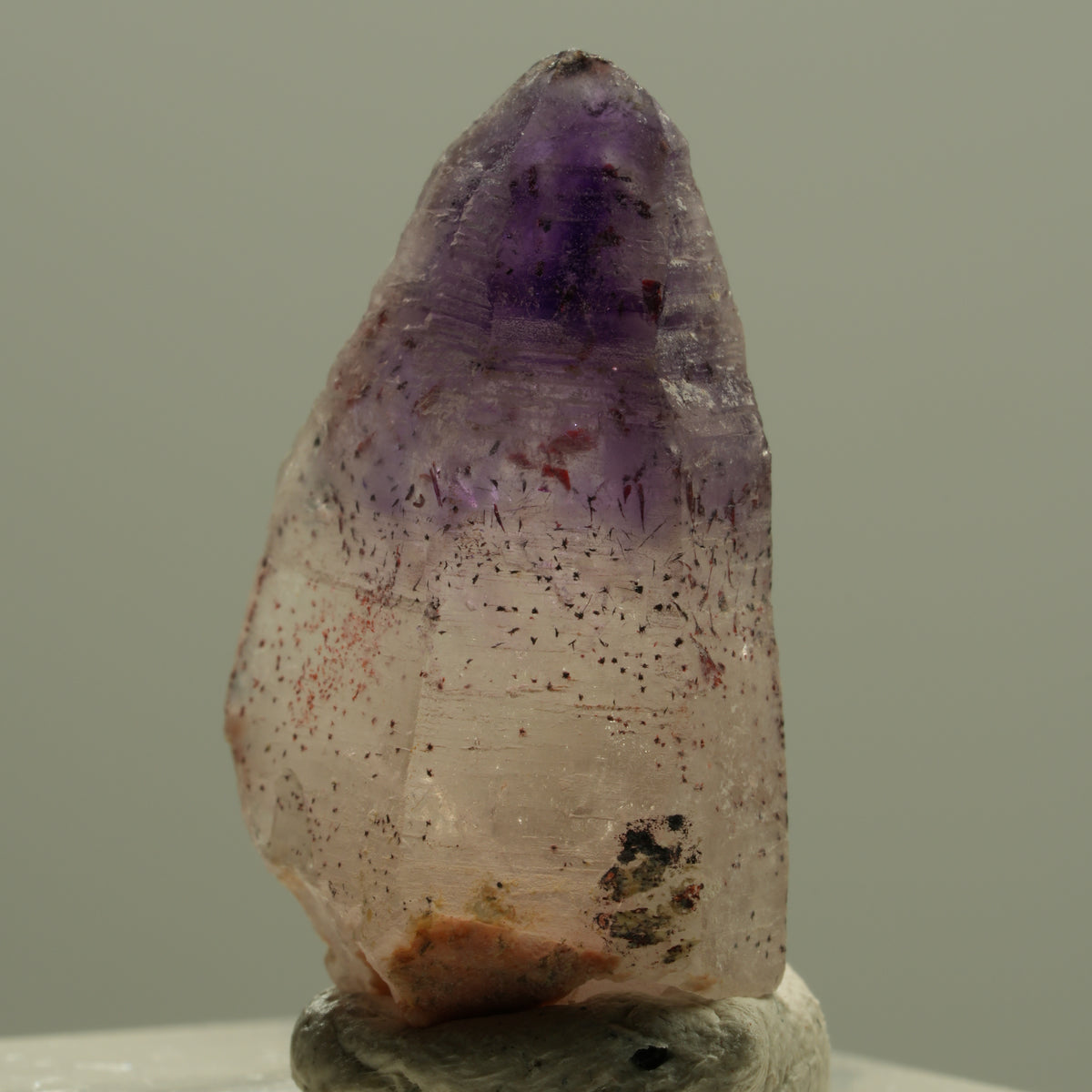 Seltene Phantom Amethyst Zepter mit Eisen Spitze Brandberg, Namibia 26*14*12mm #14200