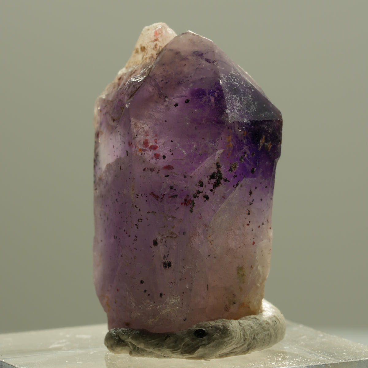 Seltene Phantom Skelett Amethyst mit Eisen Spitze Brandberg, Namibia 28*17*13mm #14201