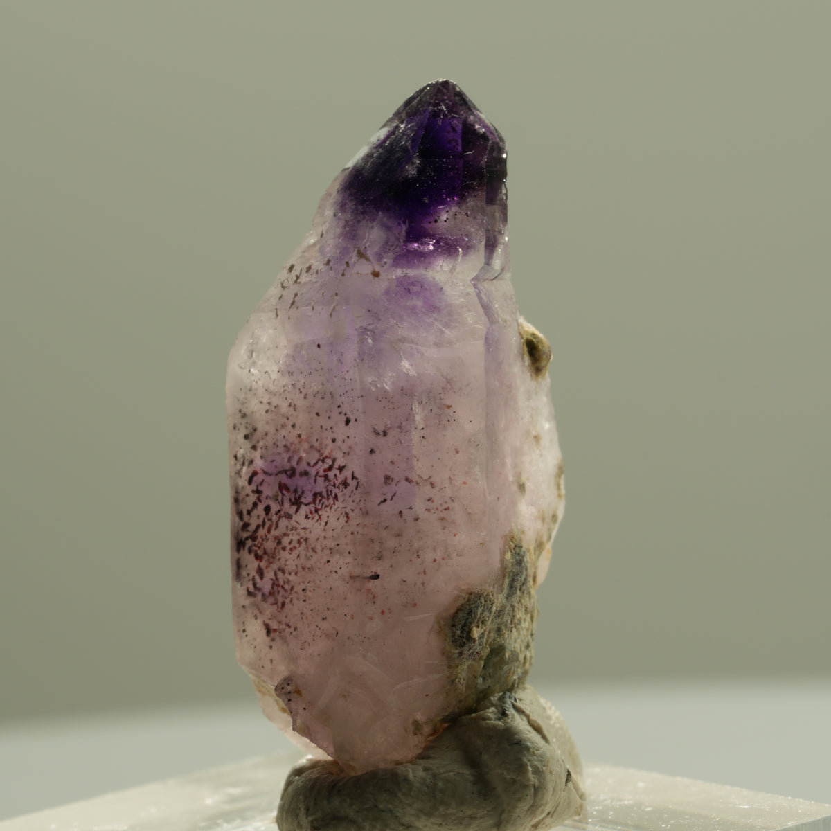 Seltene Phantom Amethyst Zepter mit Eisen Spitze Brandberg, Namibia 30*14*12mm #14203