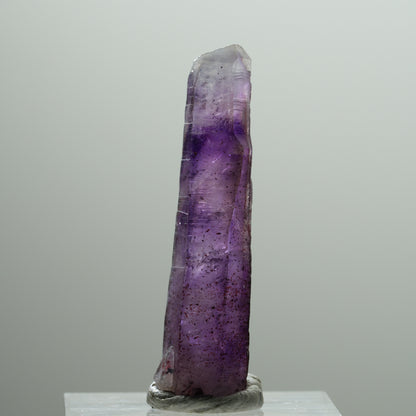 Seltene Phantom Skelett Amethyst mit Eisen Spitze Brandberg, Namibia 38*11*8mm #14213