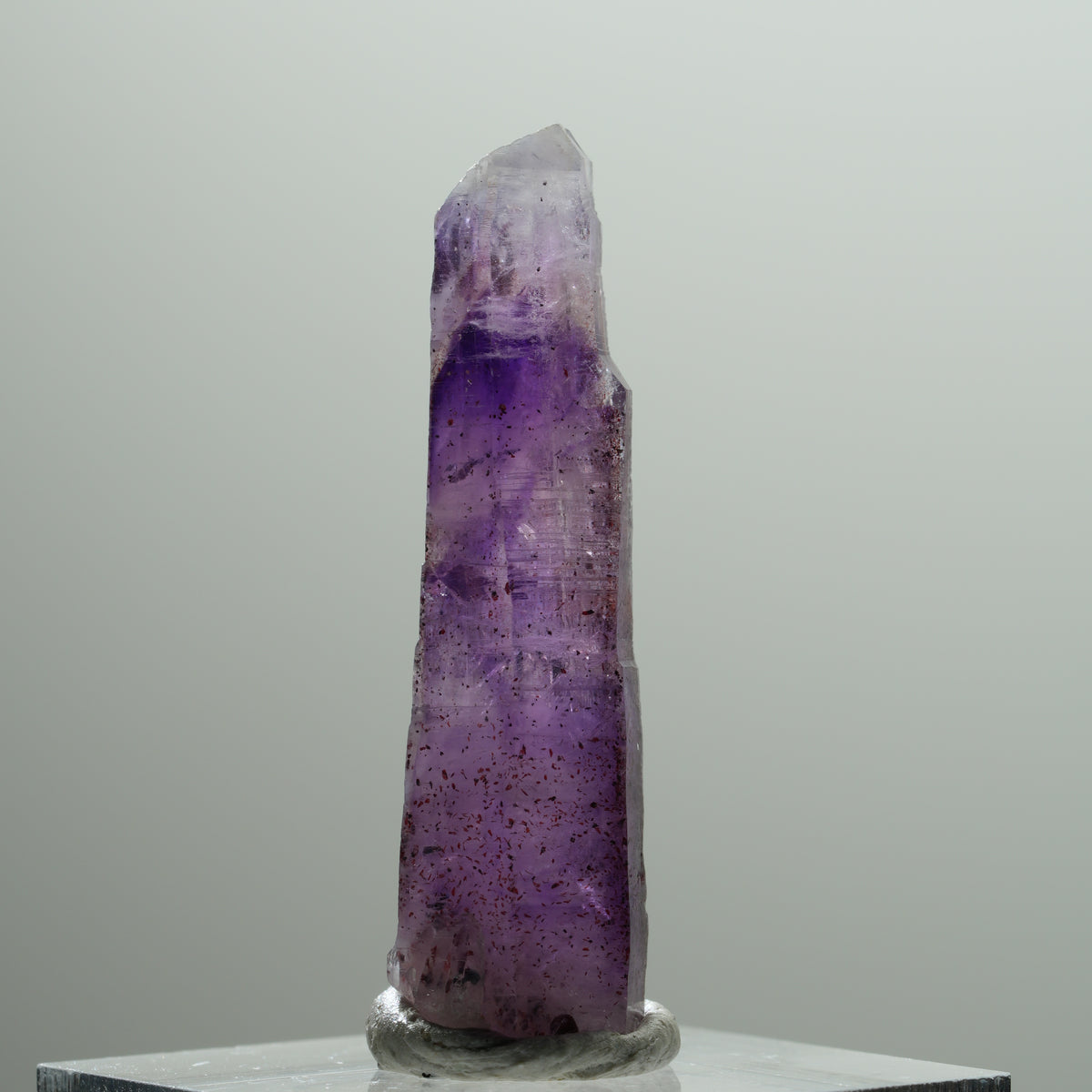 Seltene Phantom Skelett Amethyst mit Eisen Spitze Brandberg, Namibia 38*11*8mm #14213