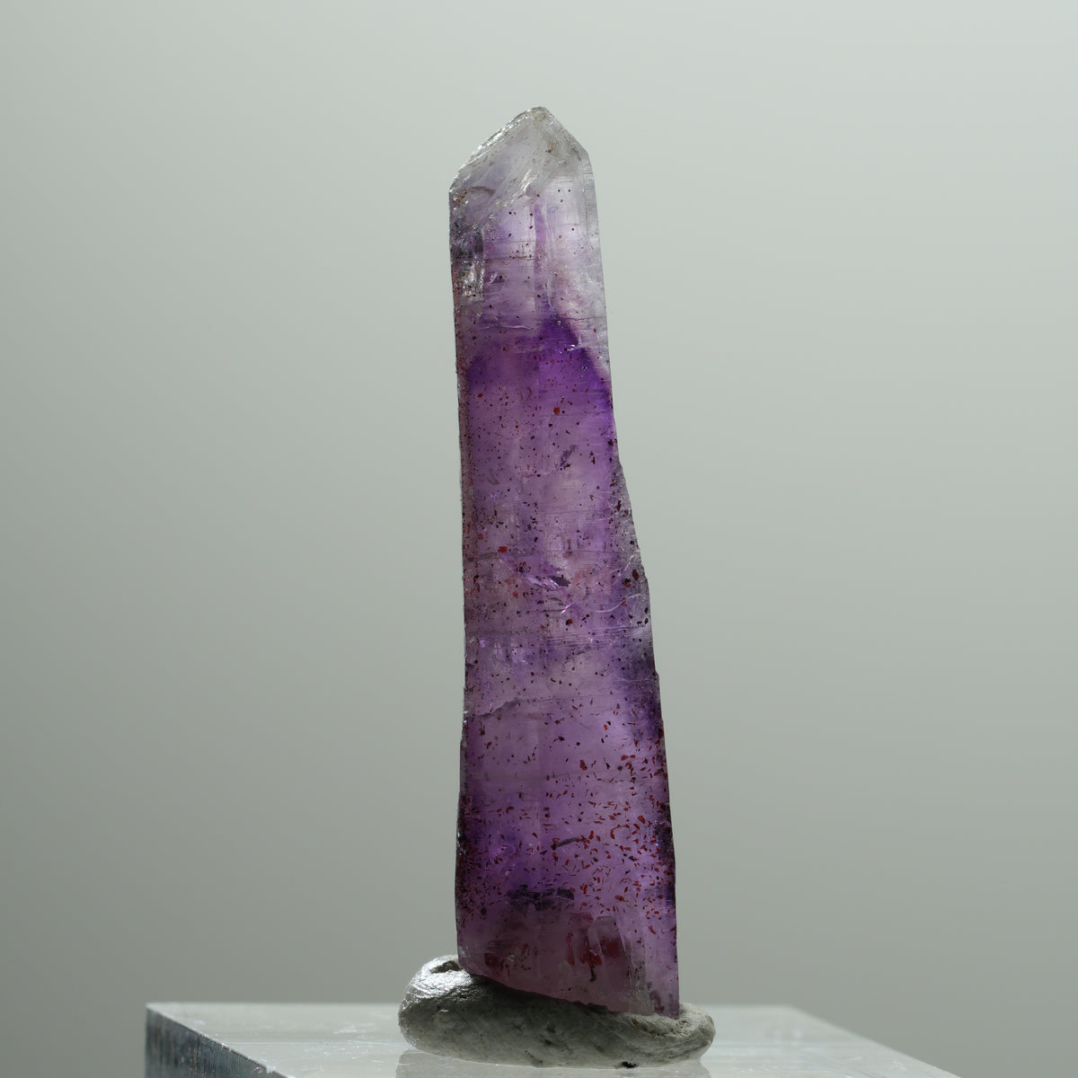 Seltene Phantom Skelett Amethyst mit Eisen Spitze Brandberg, Namibia 38*11*8mm #14213