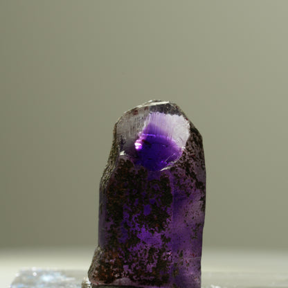 Seltene Skelett Phantom Amethyst Spitze Goboboseb, Namibia 19*11*8mm #14271
