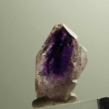 Seltene Phantom Skelett Amethyst mit Eisen Spitze Goboboseb, Namibia 22*14*13mm #14293