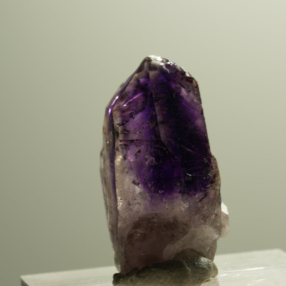 Seltene Phantom Skelett Amethyst mit Eisen Spitze Goboboseb, Namibia 22*14*13mm #14293